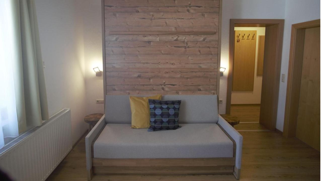 Haus Sonnenschein Apartamento Saalbach-Hinterglemm Exterior foto